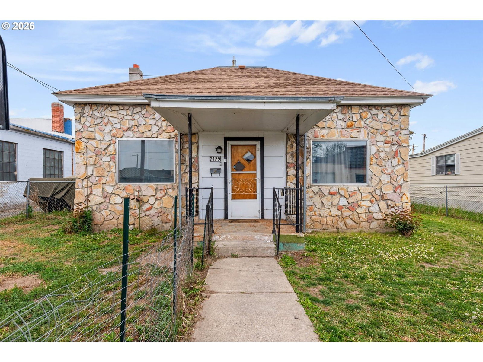 Listing photo 1 of 6