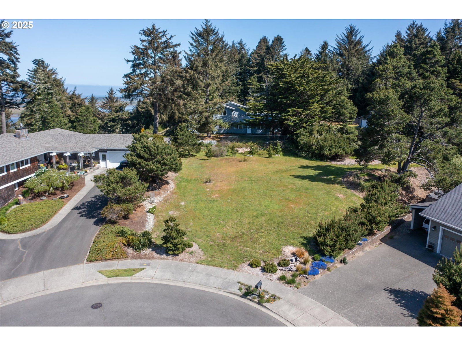 Primary listing photo, 576 Klamath AVE #1101, Bandon, OR, 97411