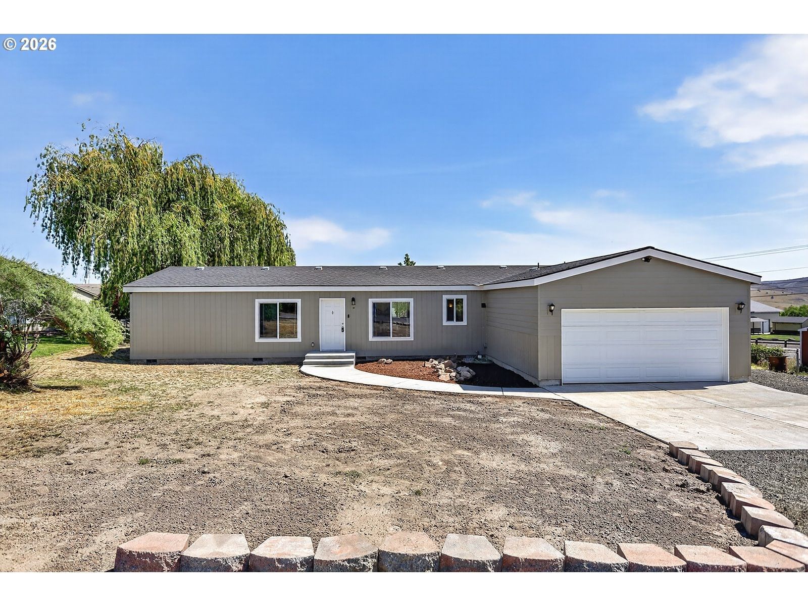 Listing photo 1 of 6