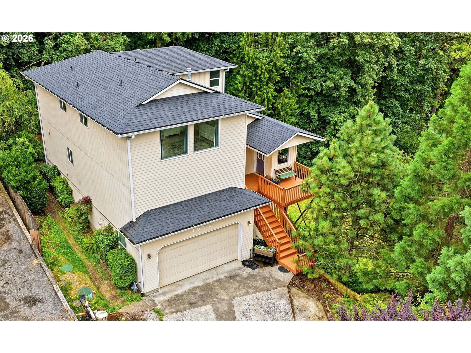 1055 TAYLOR RD