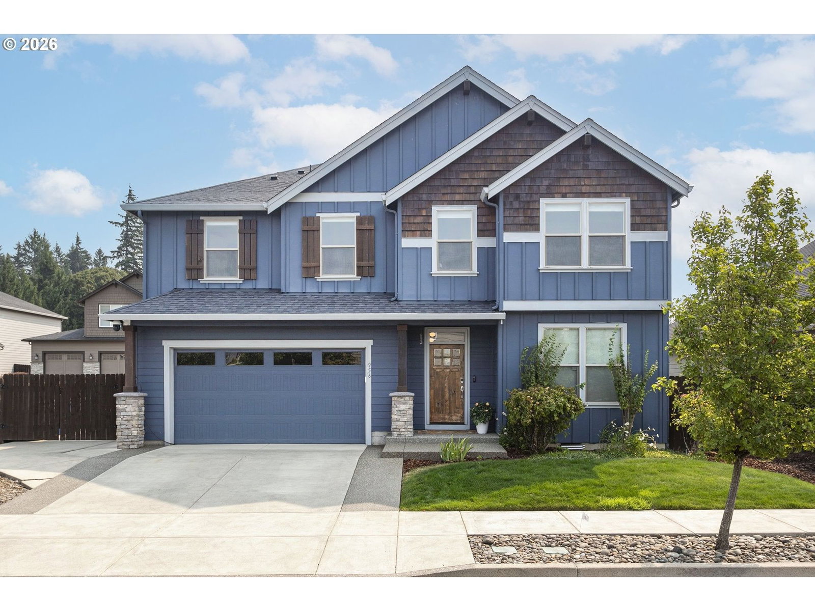 956 N NOBLE LOOP