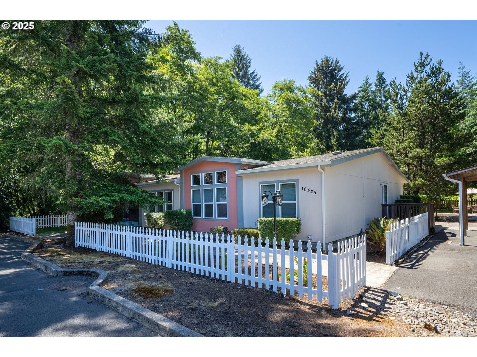 Listing photo 1 of 1