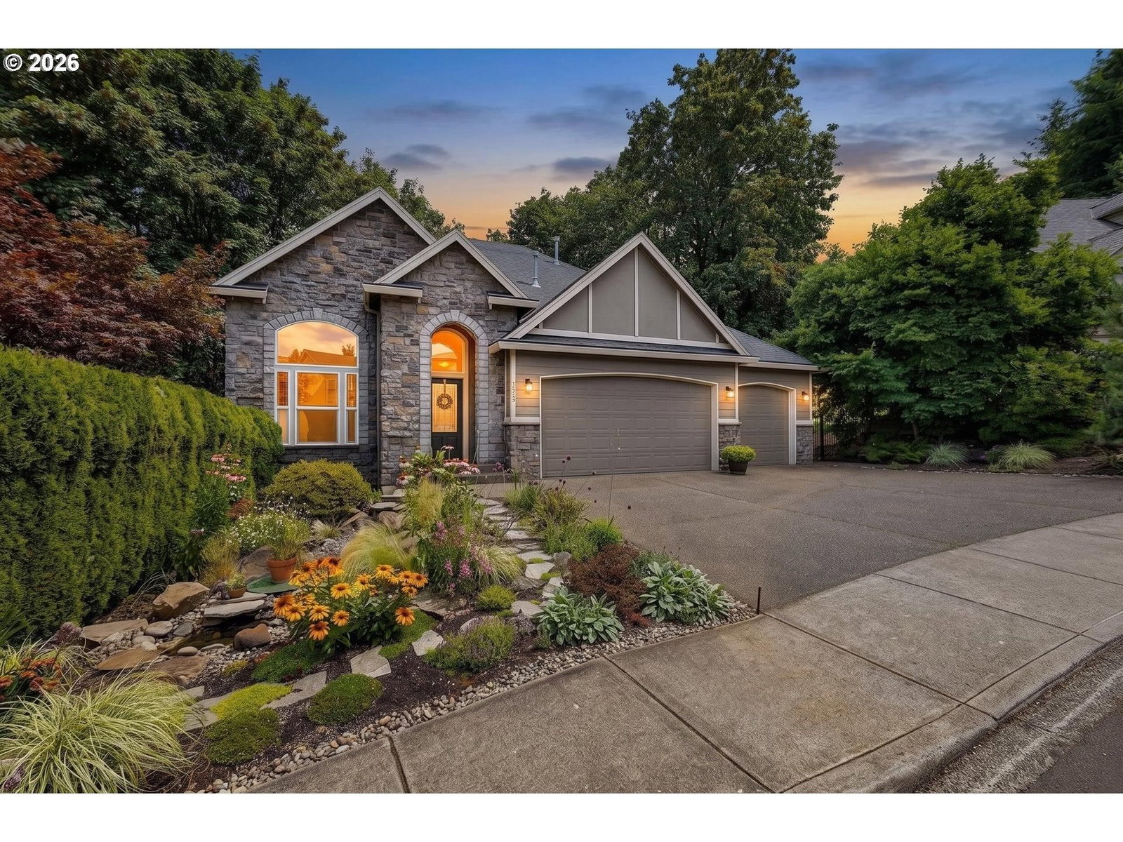 3806 NW OREGON ST