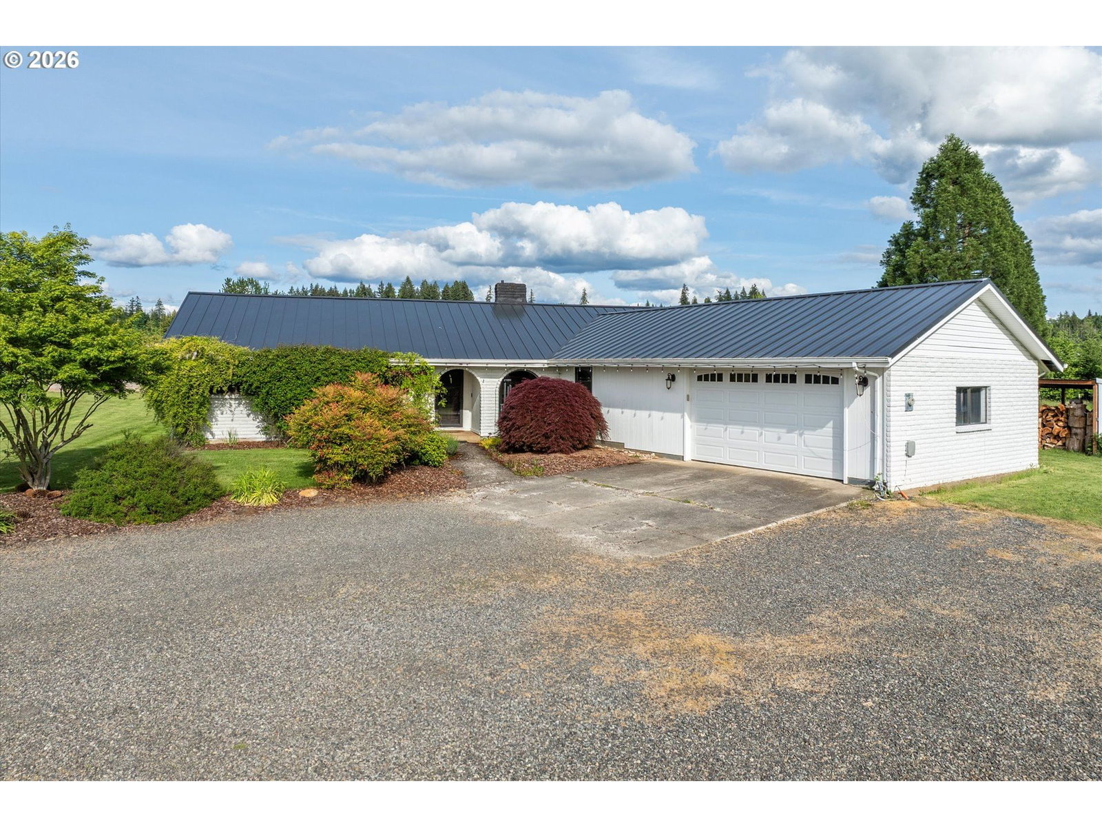 Listing photo 1 of 6