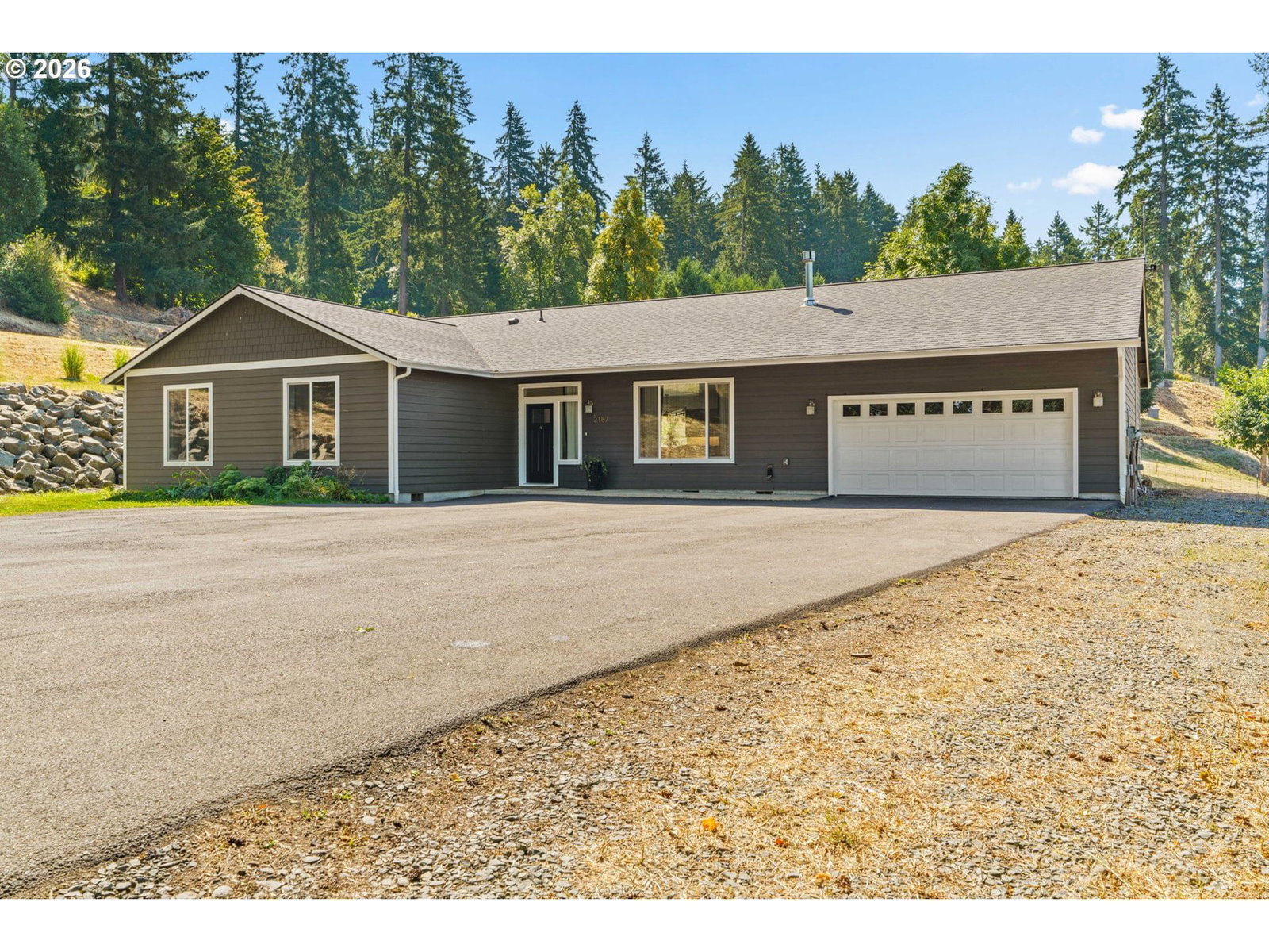 Listing photo 1 of 6