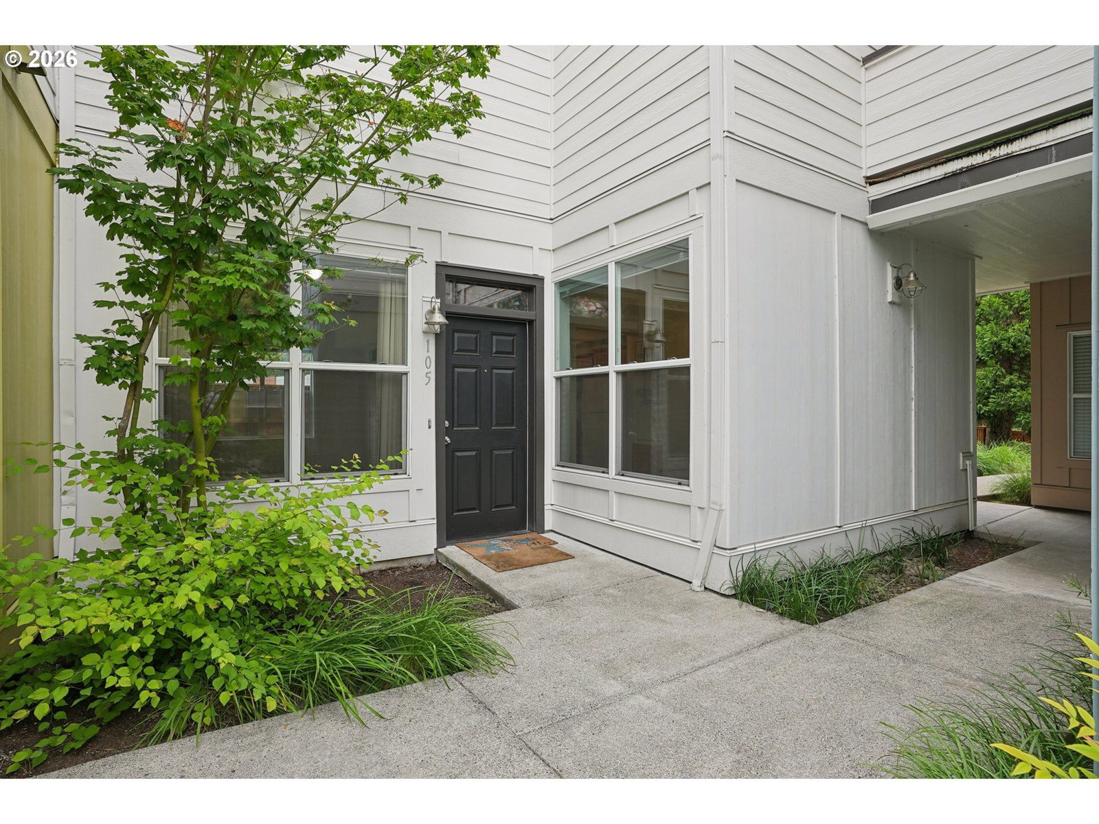 2004 NE CADBURY AVE ##105