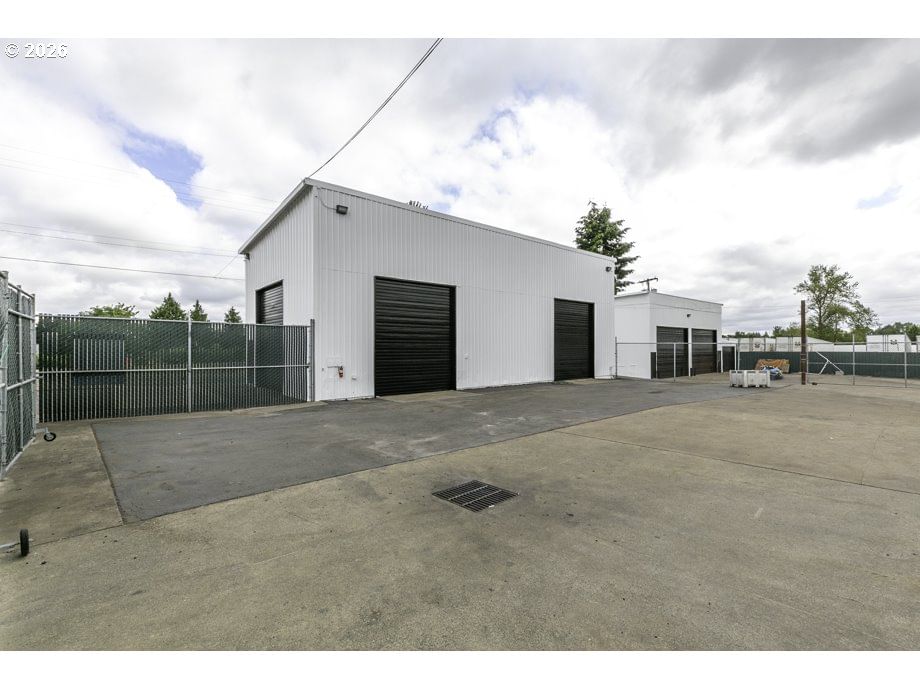 Listing photo 1 of 1