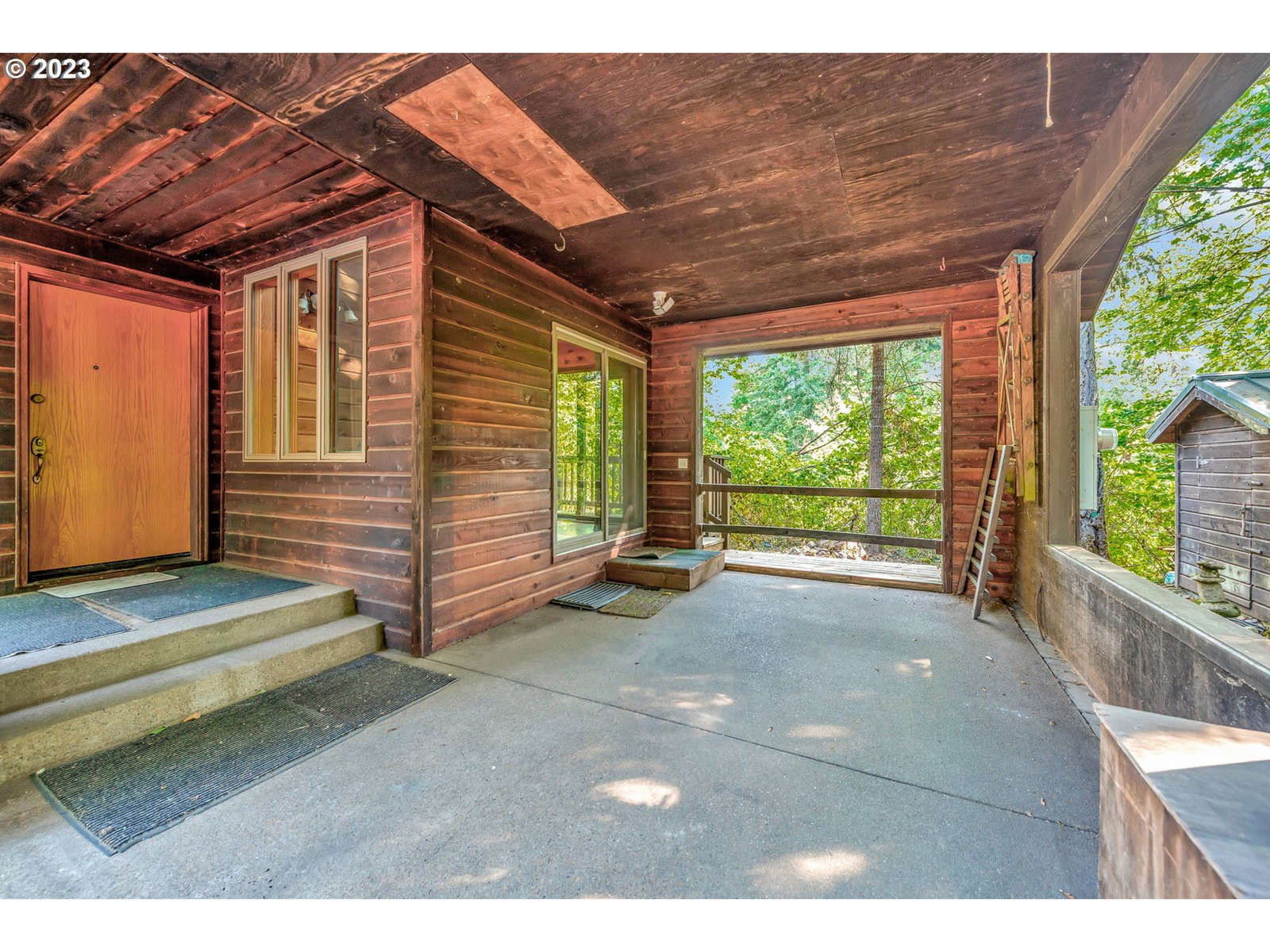 Listing photo 1 of 1