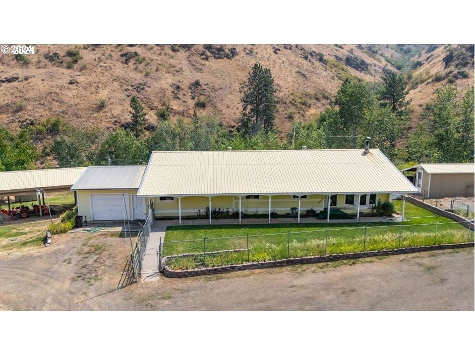 Listing photo 1 of 1