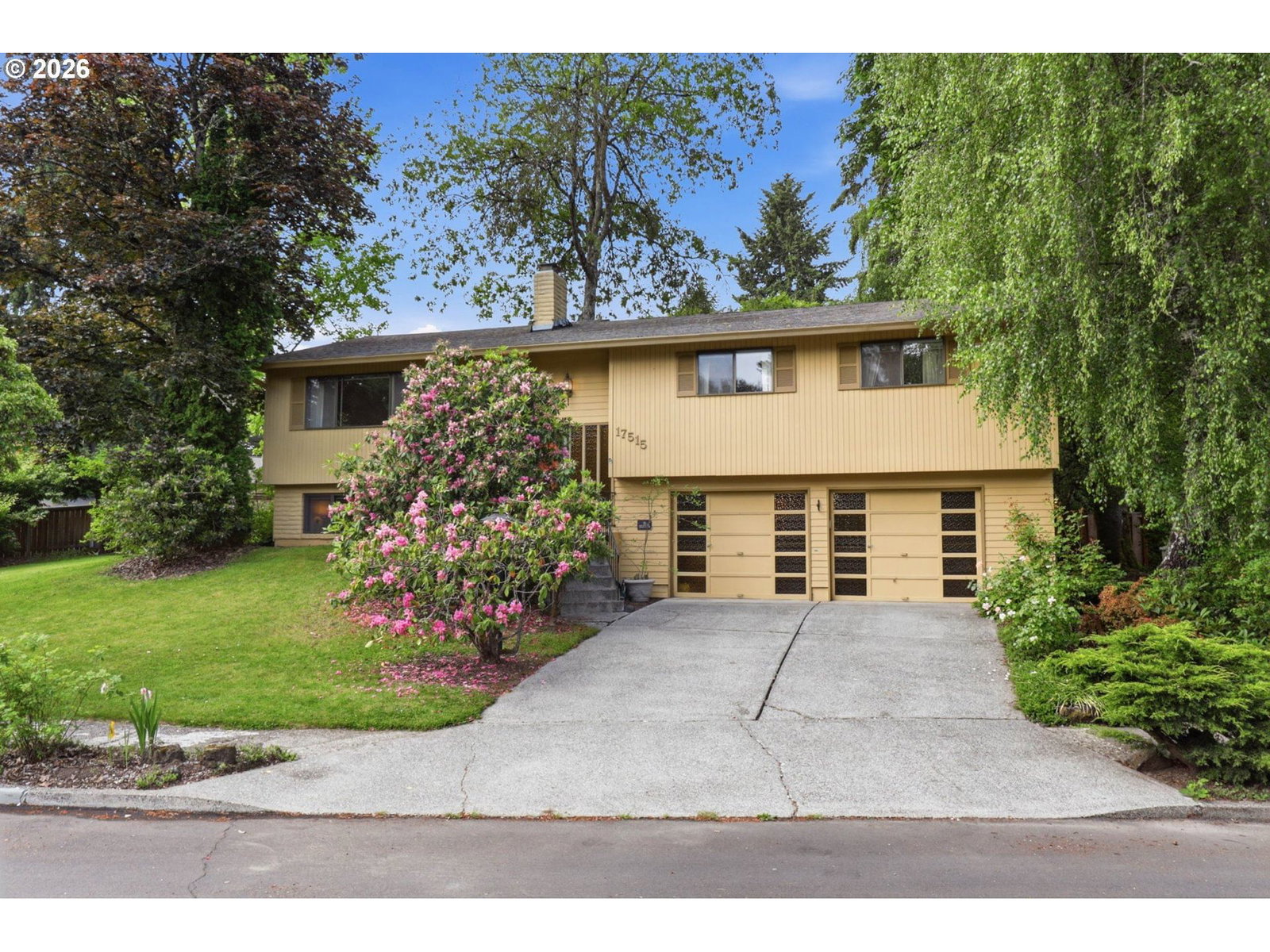 Listing photo 1 of 6