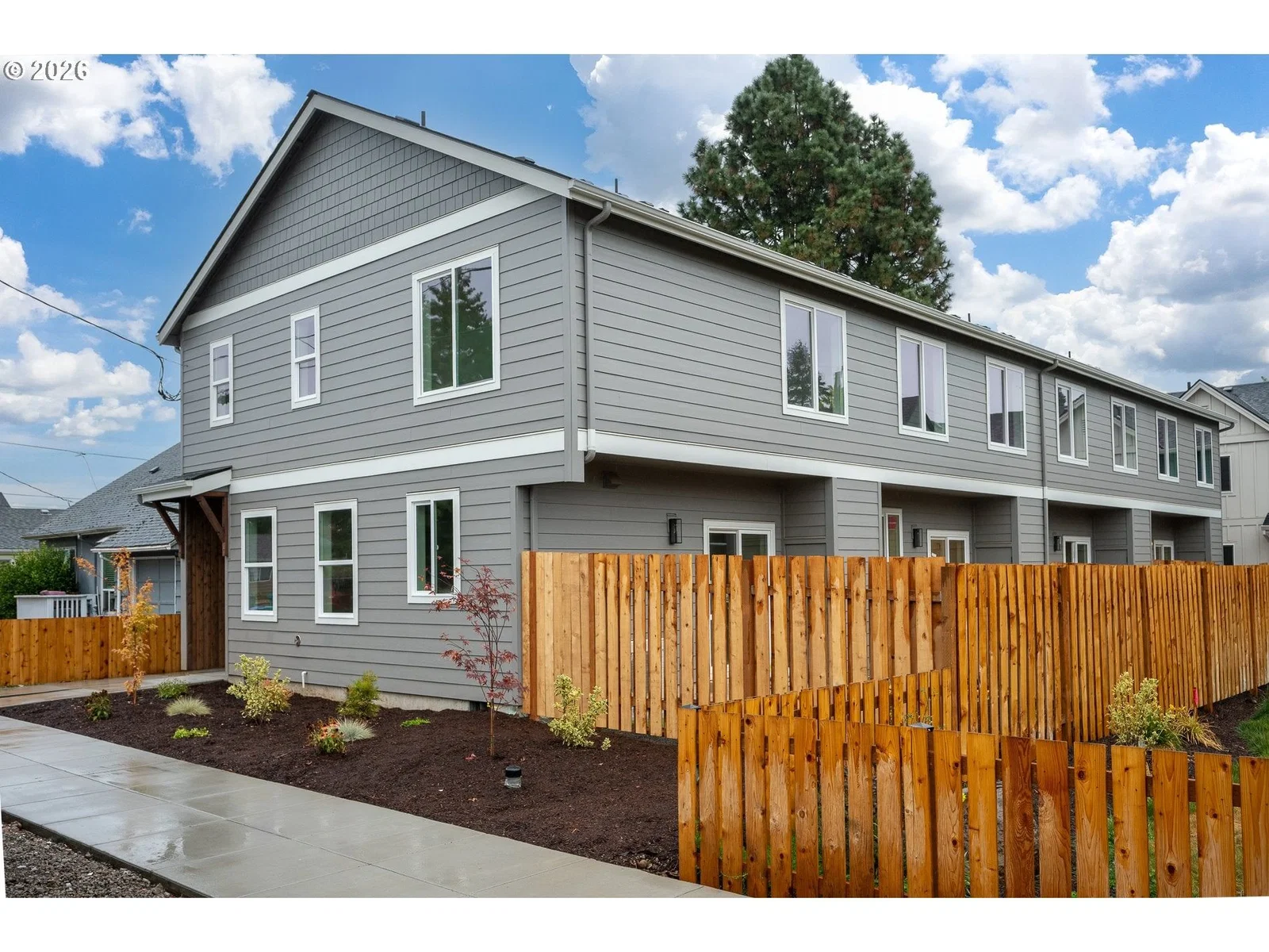 1128 NE 84th AVE