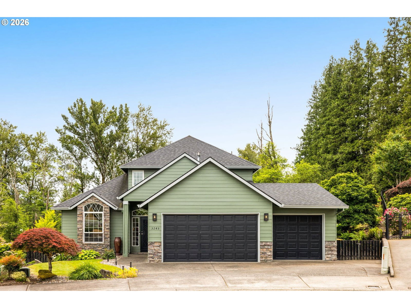 3245 SE HALL CT