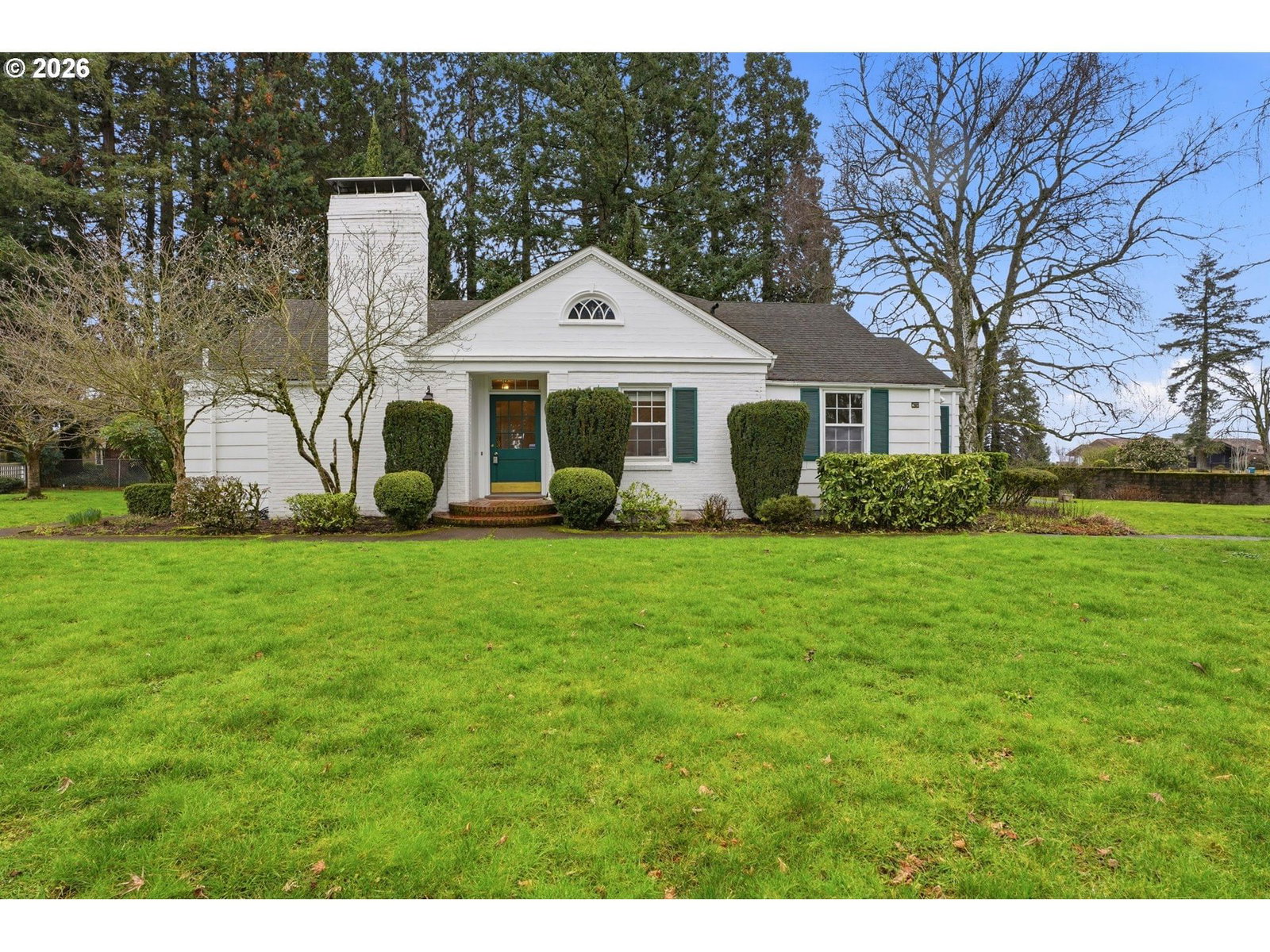 300 S DEVINE RD
