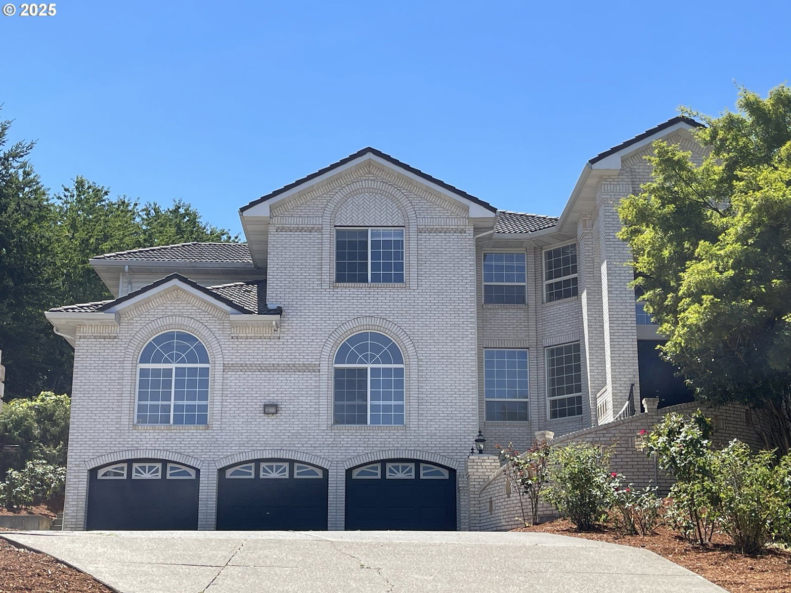 Listing photo 1 of 1