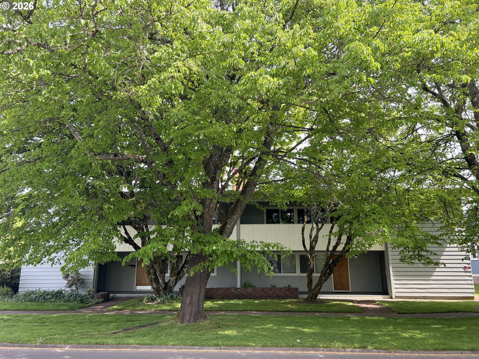 Listing photo 1 of 6