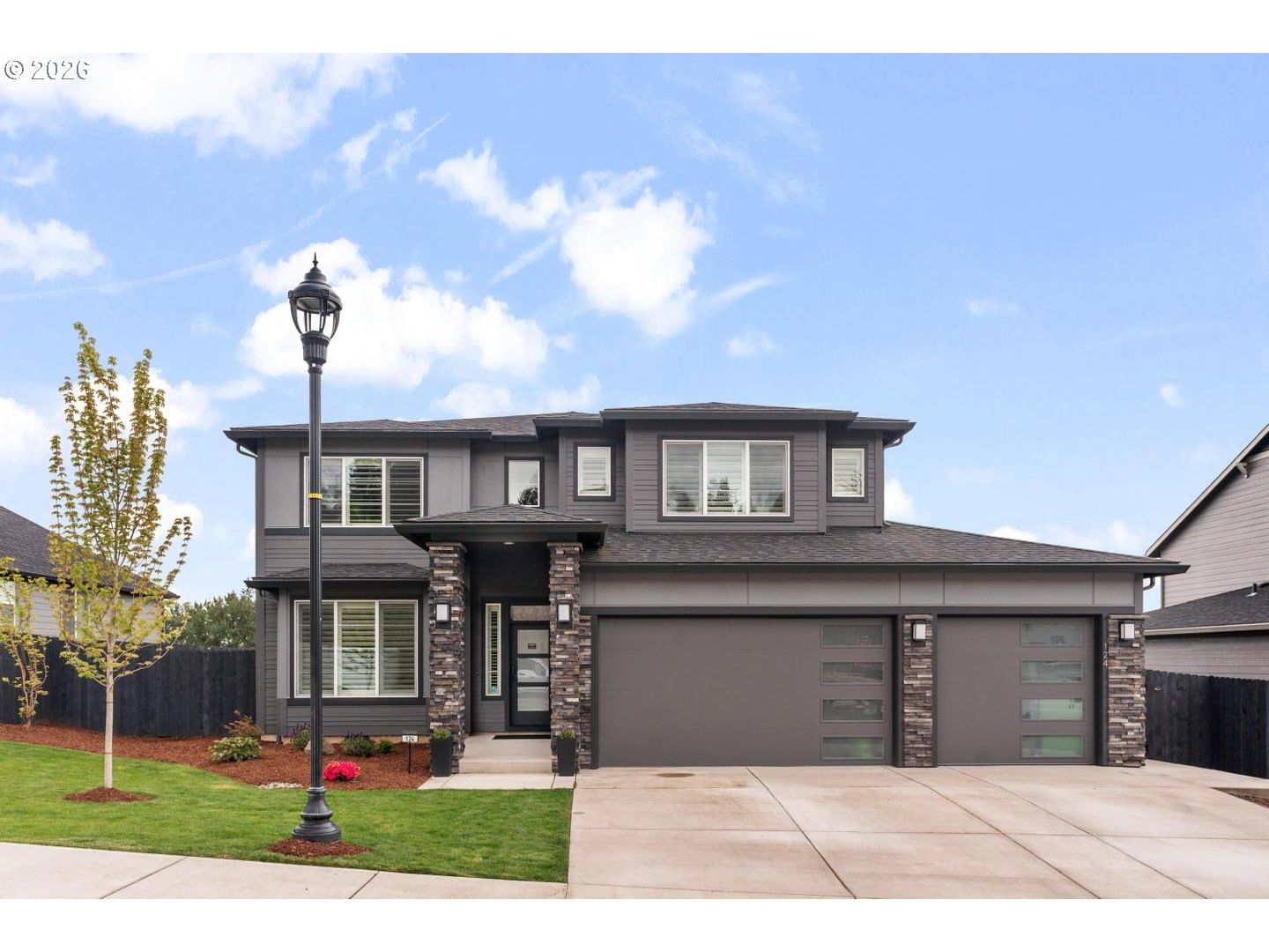 Listing photo 1 of 6
