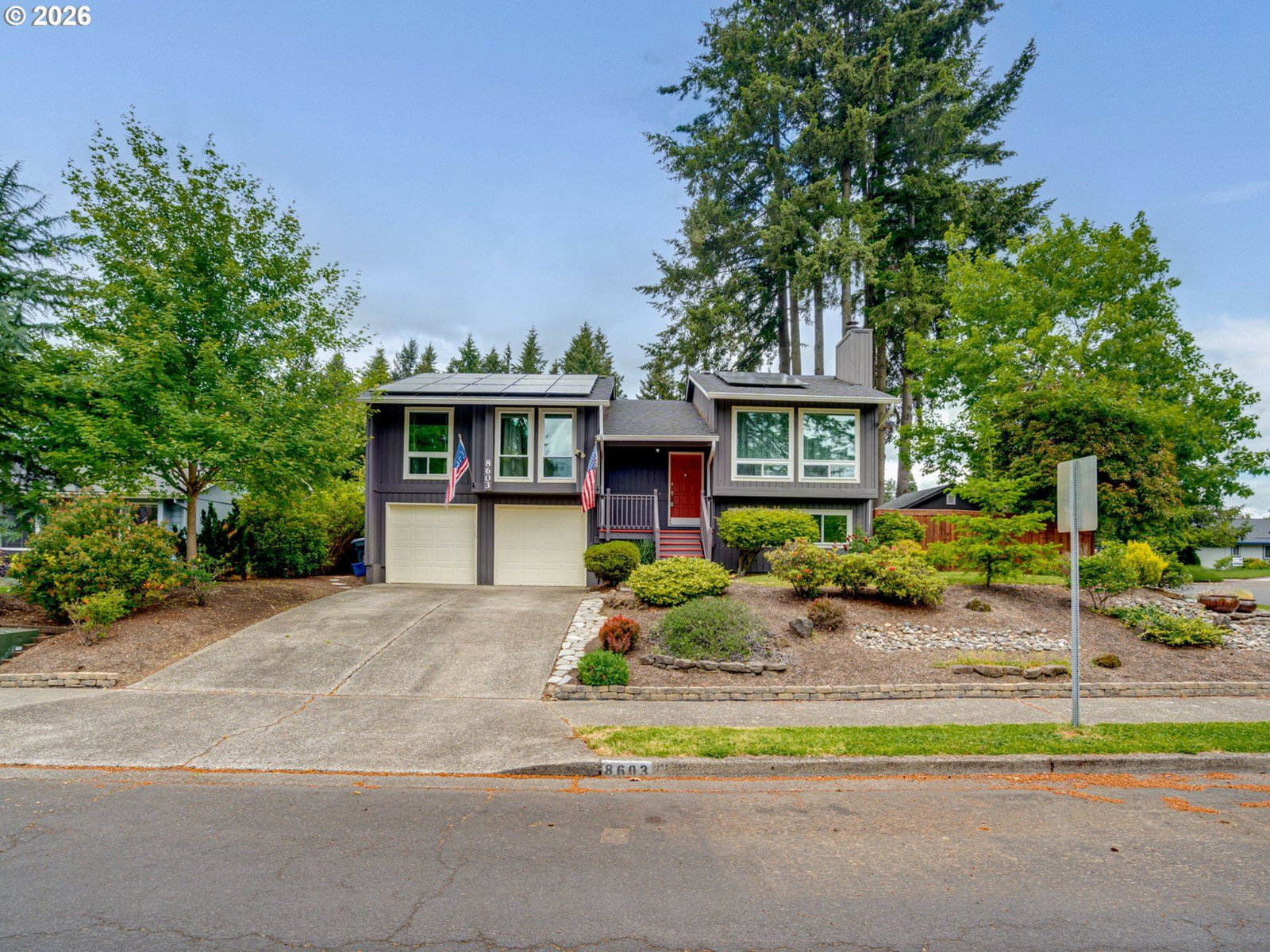 Listing photo 1 of 6