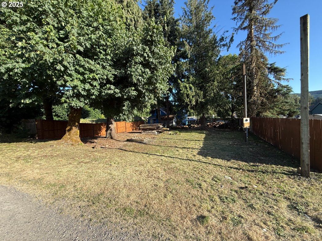 Listing photo 1 of 6