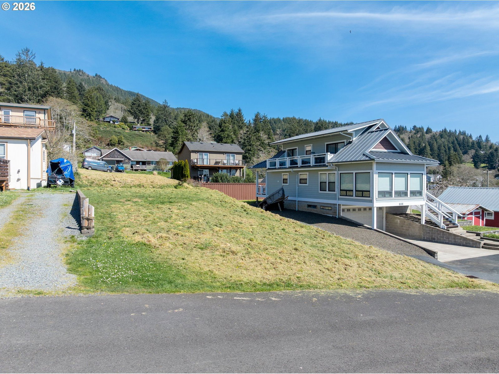 Listing photo 1 of 6
