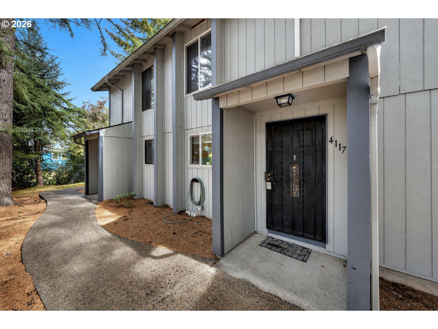 Listing photo 1 of 6