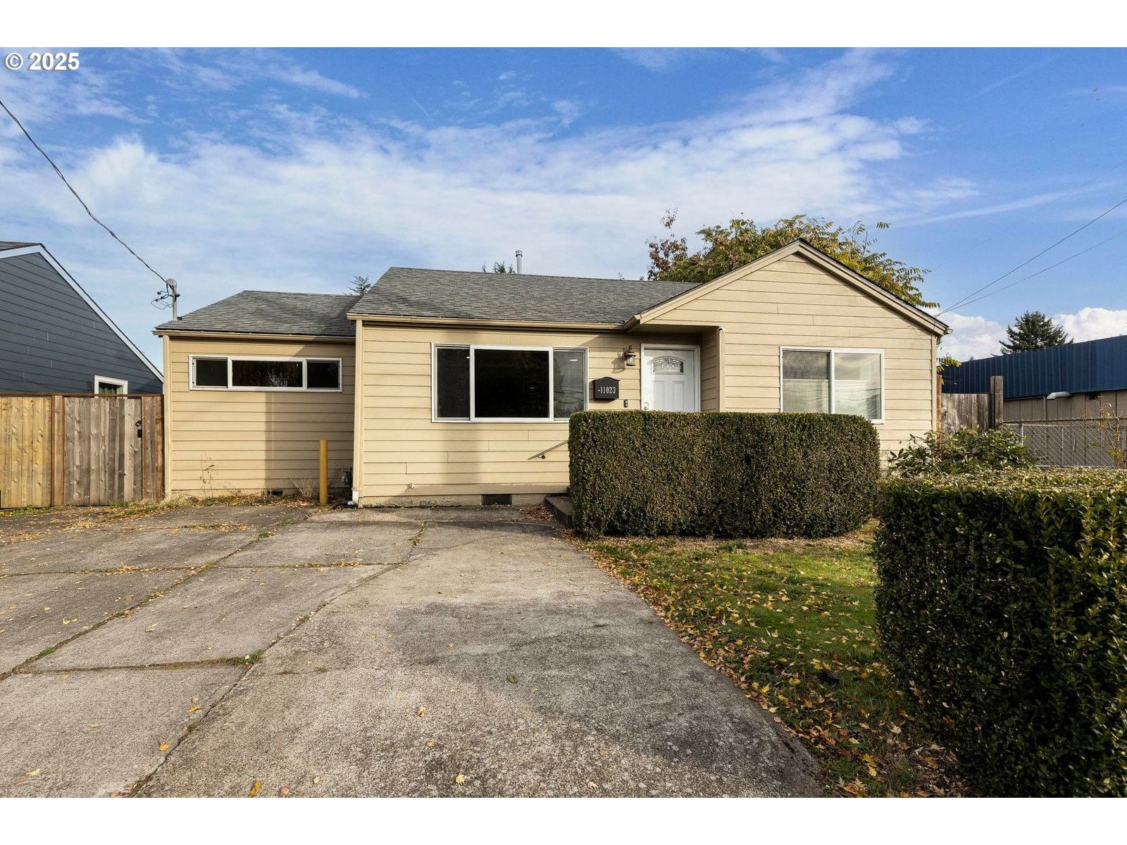 Listing photo 1 of 6