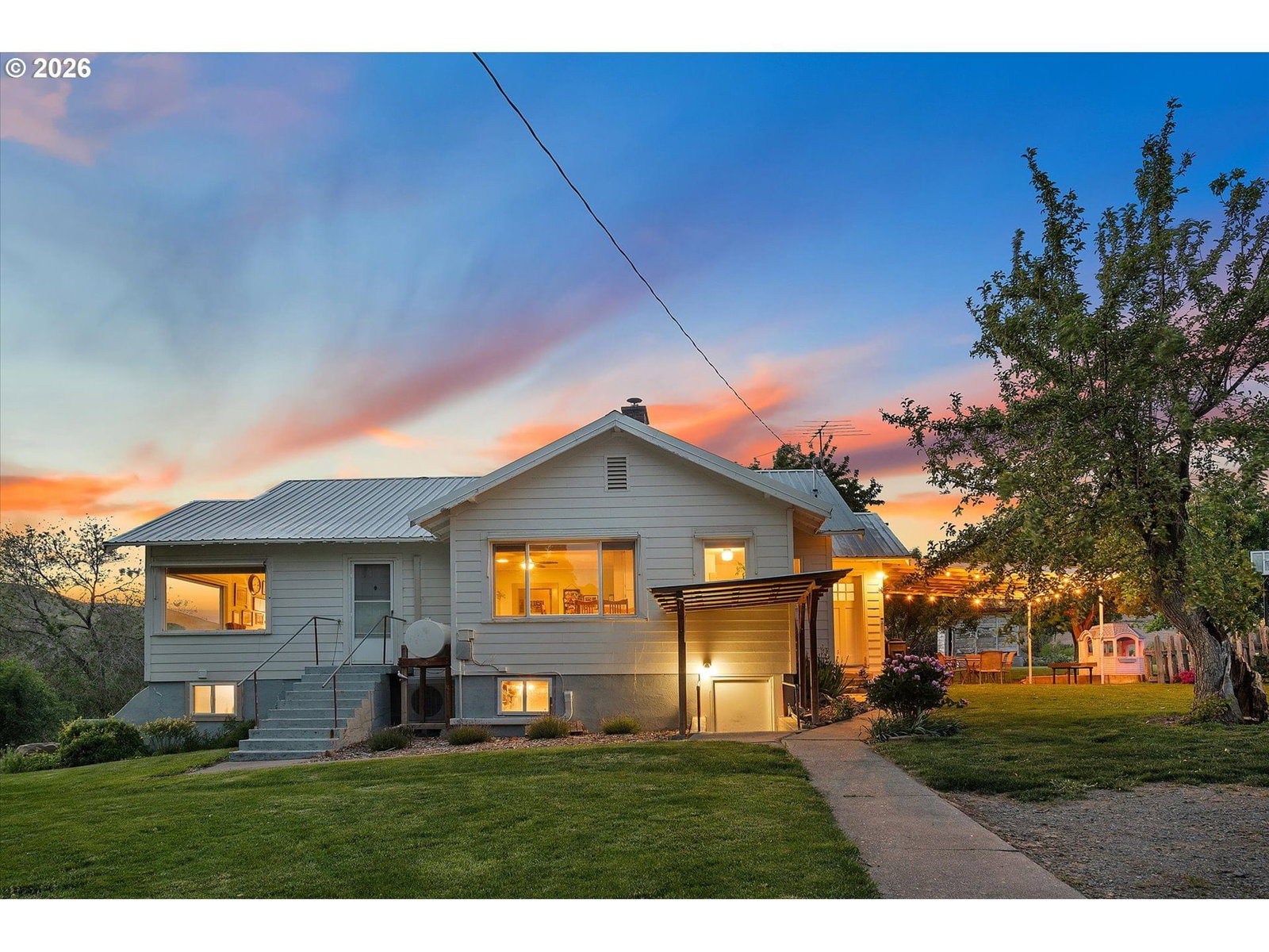 Listing photo 1 of 6