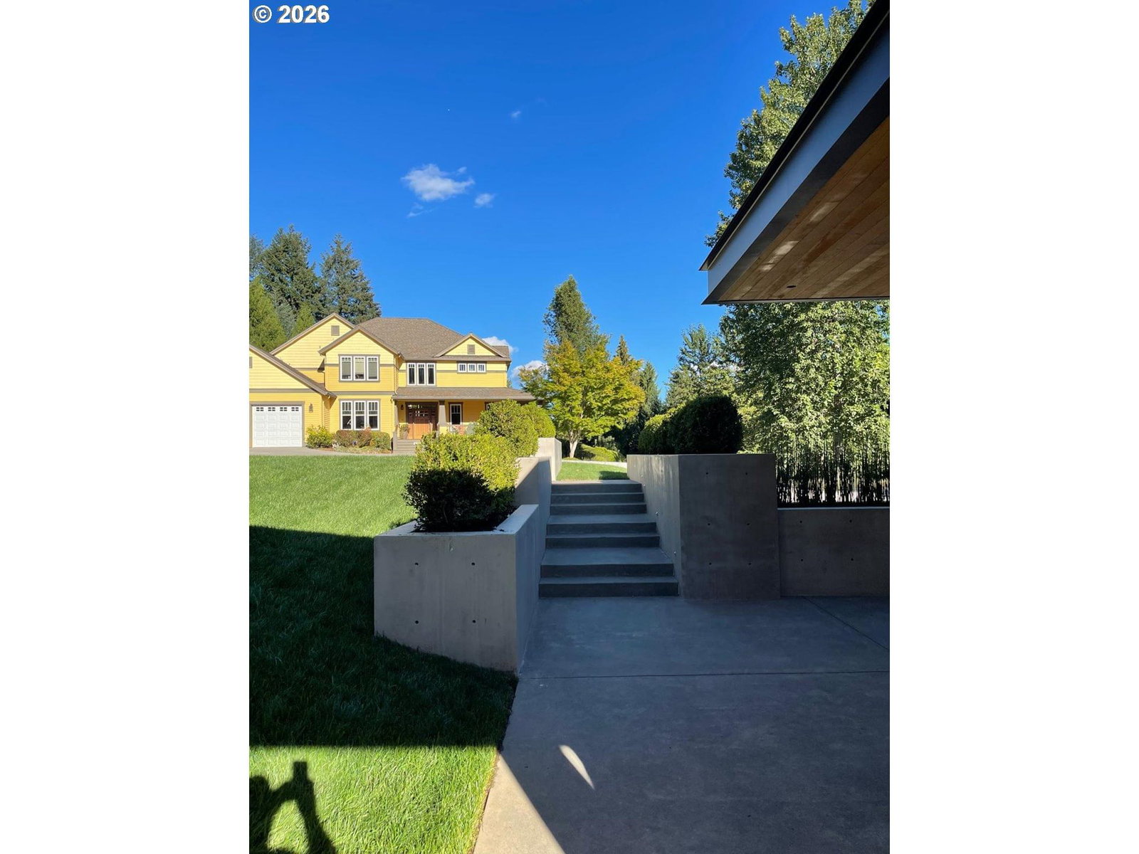 Listing photo 1 of 6
