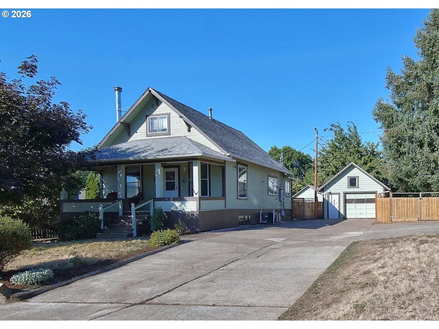 Listing photo 1 of 6