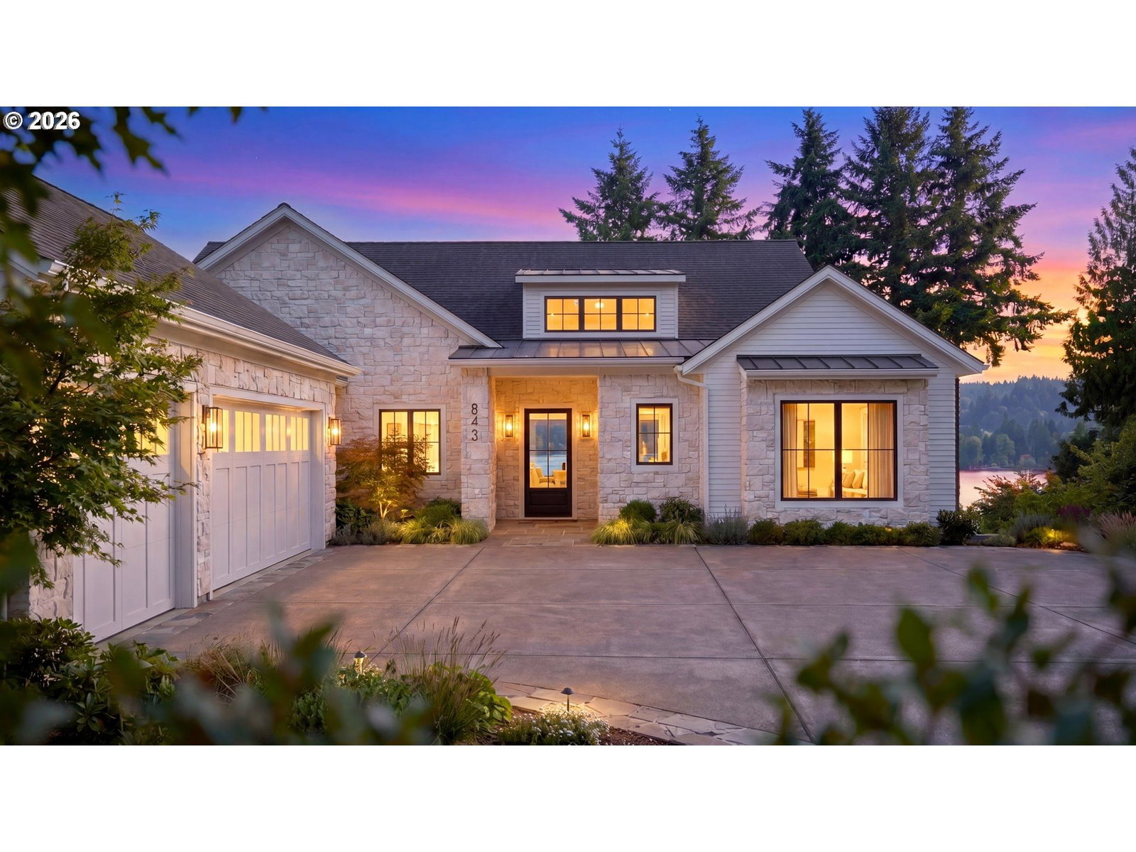 843 TERRACE DR