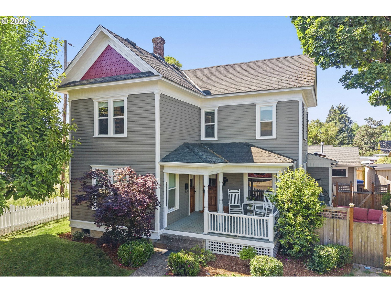 Listing photo 1 of 6