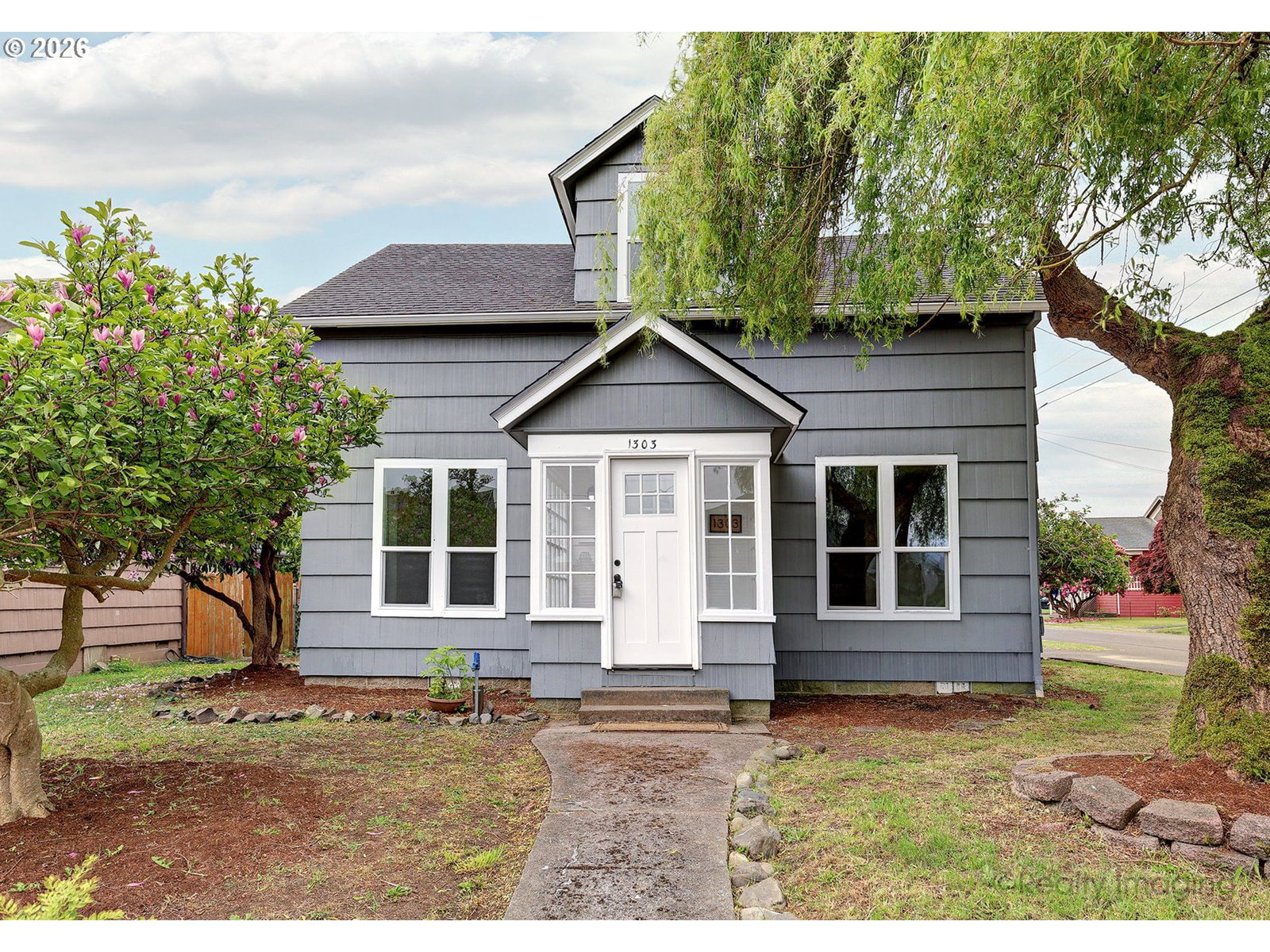 Listing photo 1 of 6