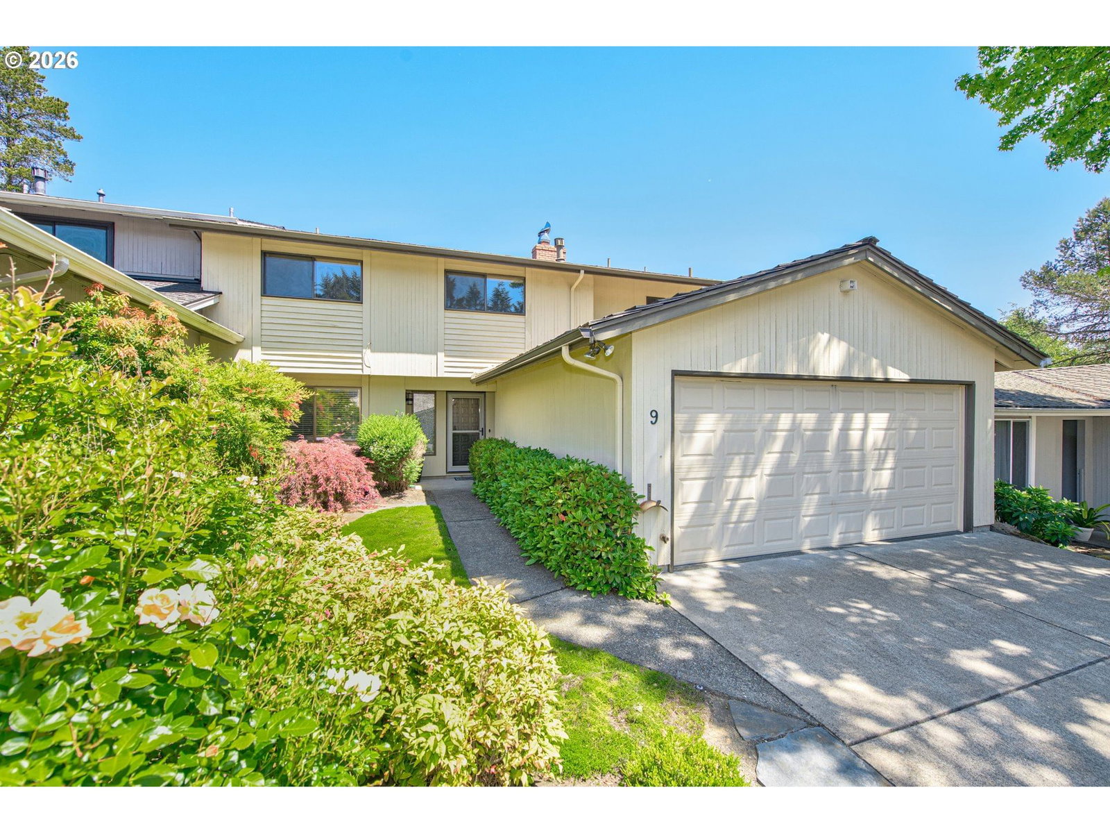 Listing photo 1 of 6