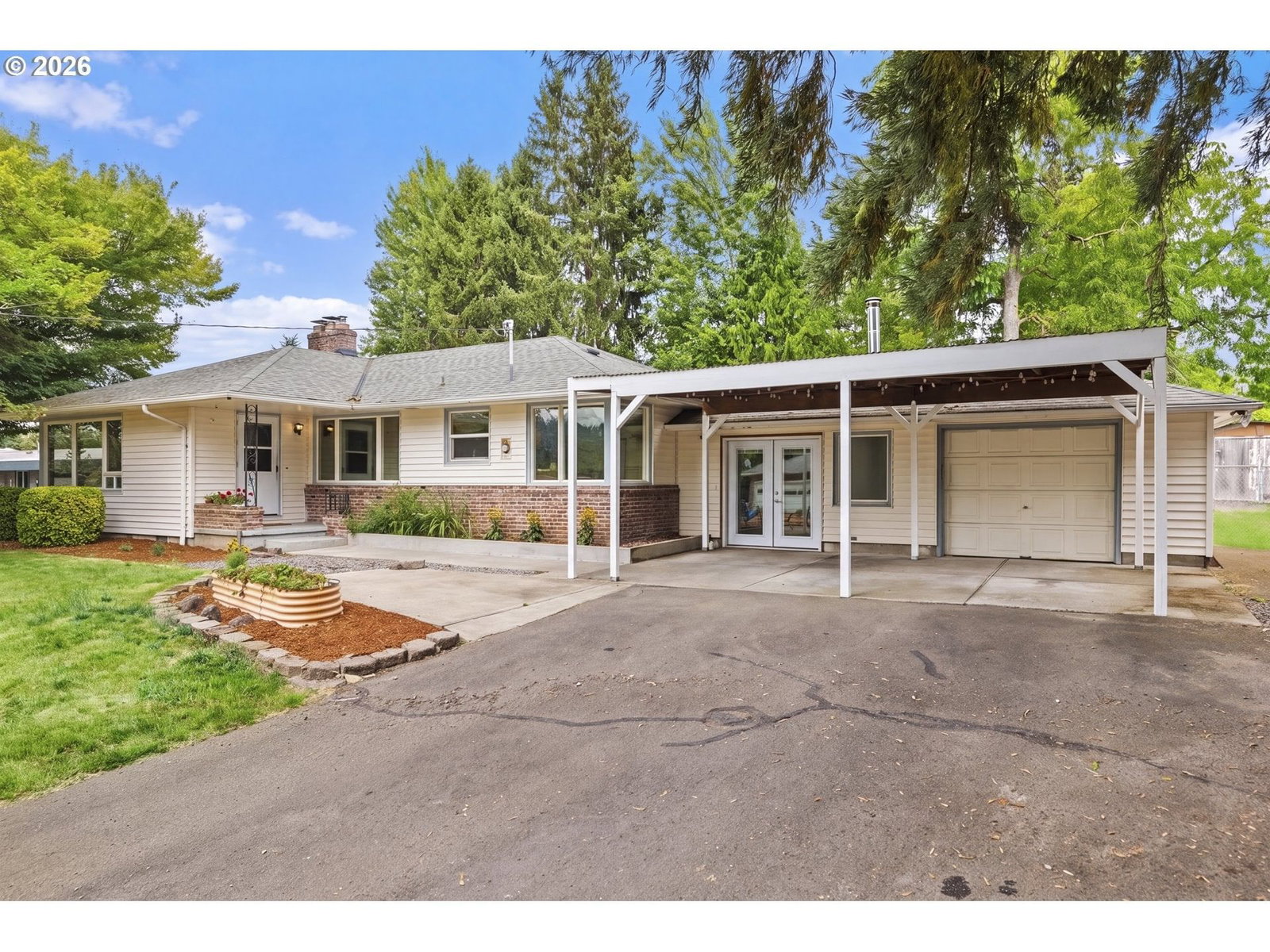 1883 SE ROSEBRIER CT