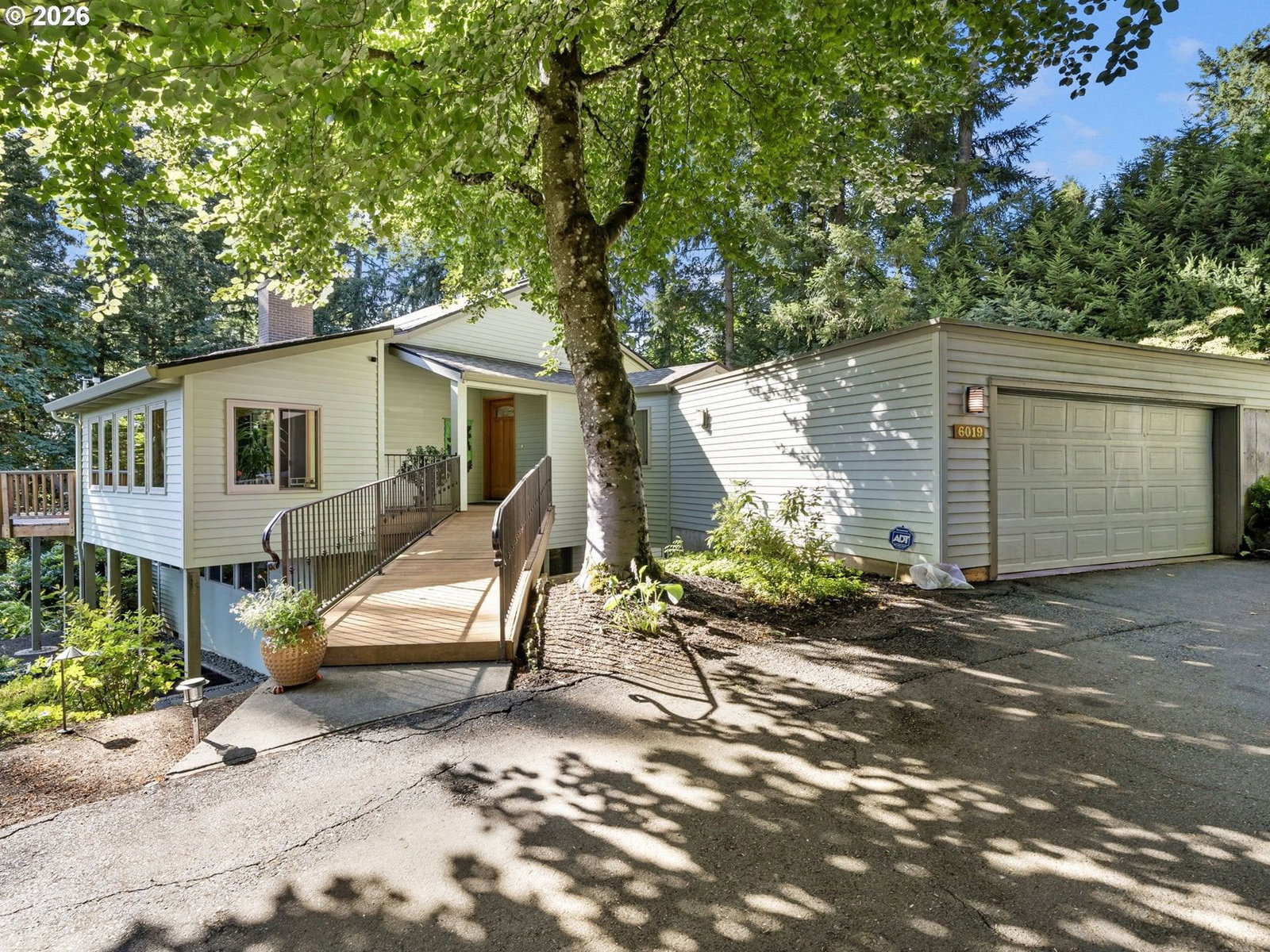 6019 SW WOODS CT