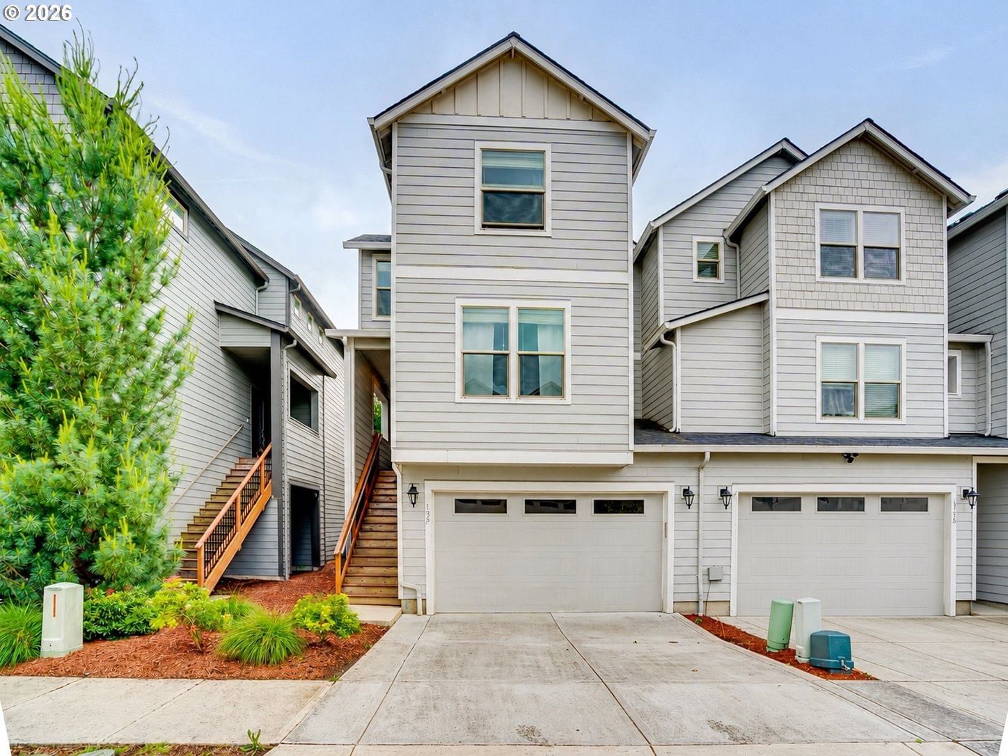 135 LOGANBERRY CT