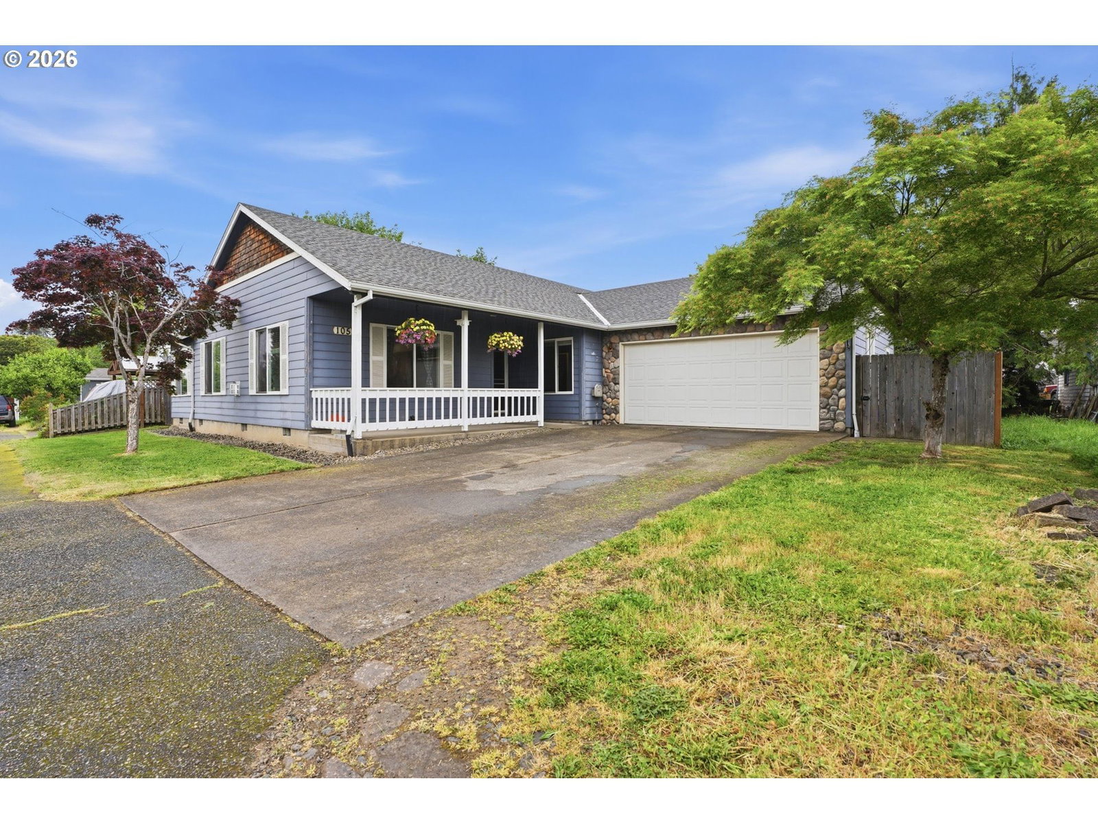 Listing photo 1 of 6