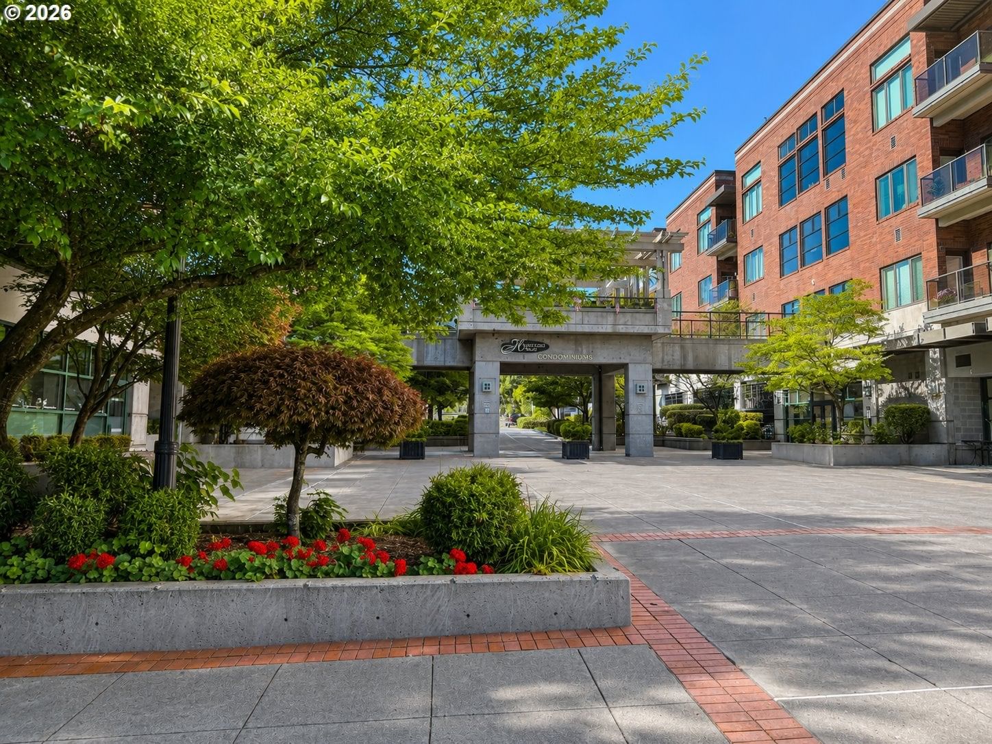 300 W 8TH ST W #236E