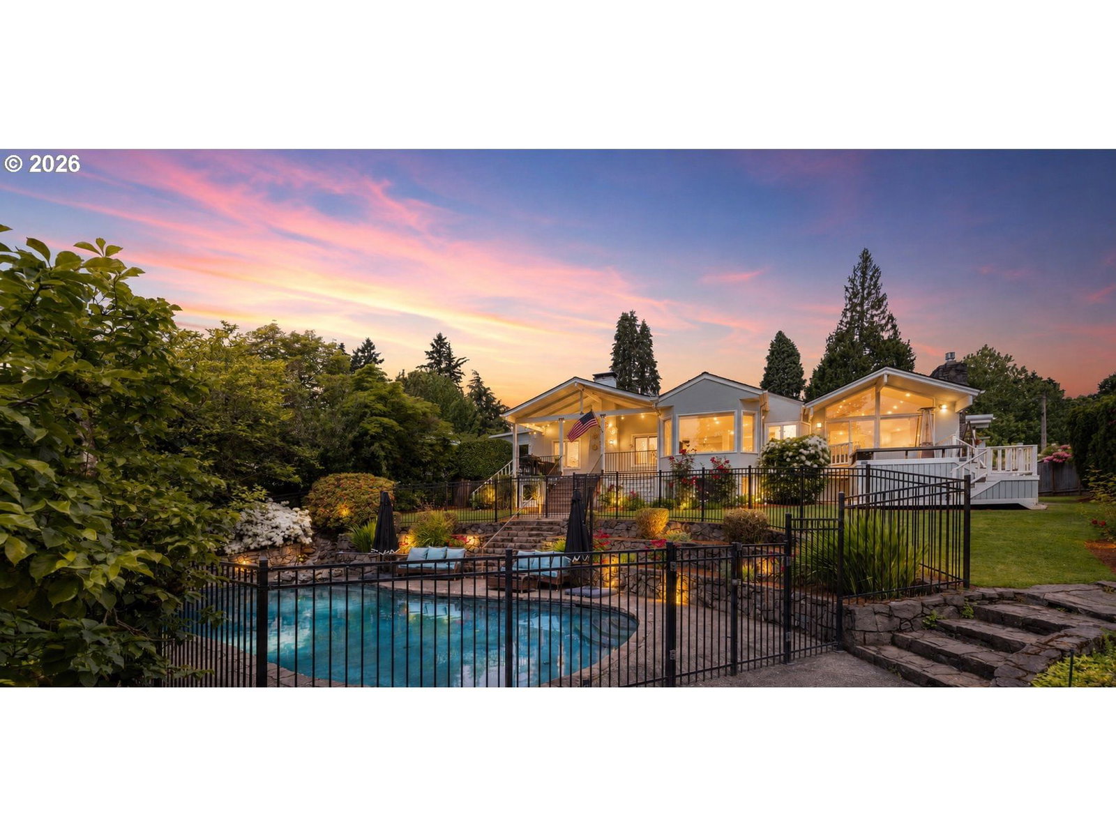 3617 WAUNA VISTA DR