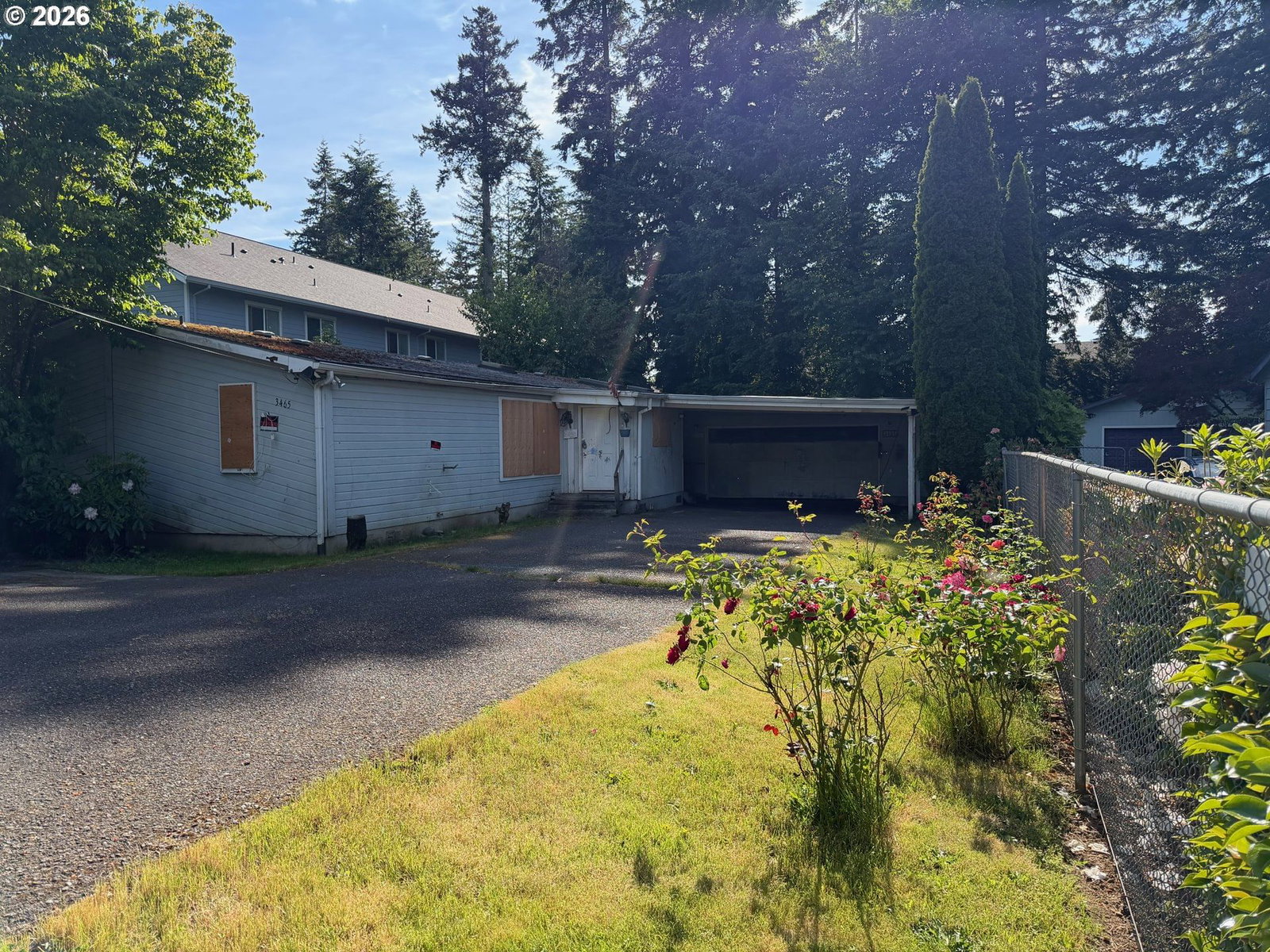 Listing photo 1 of 6