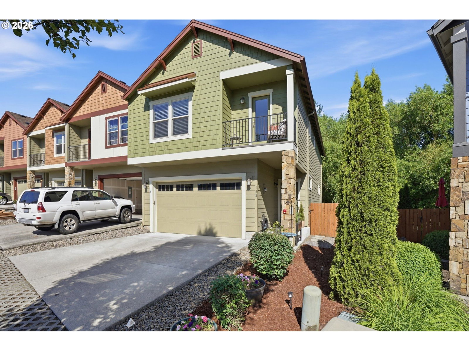 Listing photo 1 of 6
