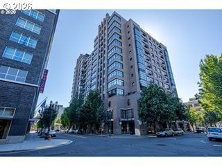 Elizabeth Lofts