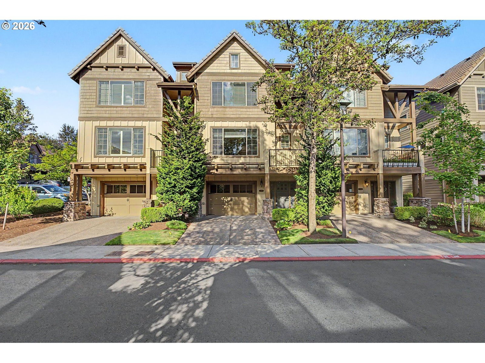 2060 NW VILLAGE CIR #43
