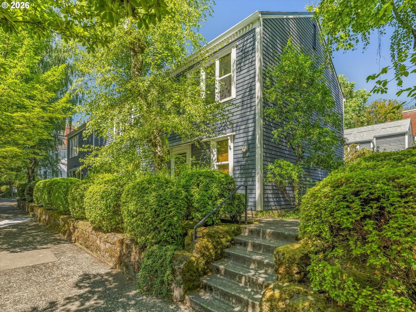 2017 NW IRVING ST