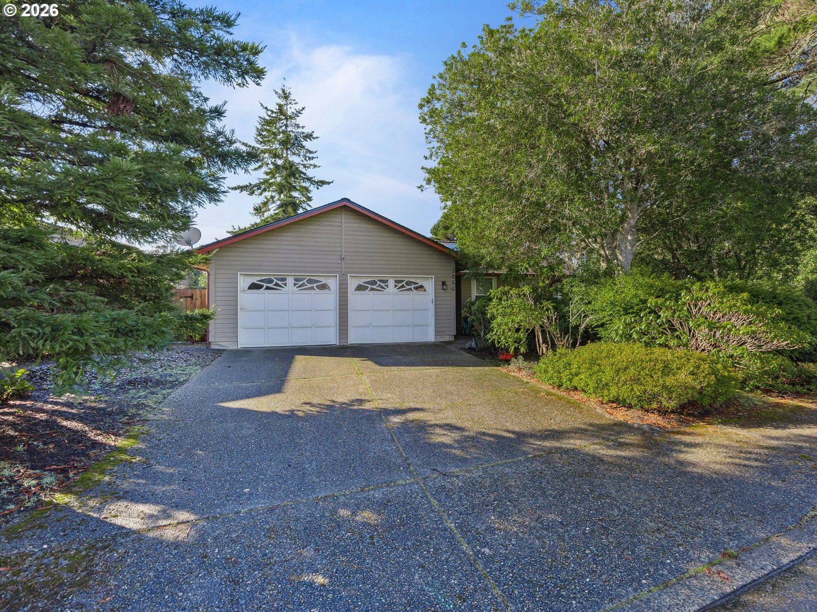 Primary listing photo, 2066 40TH ST, Florence, OR, 97439