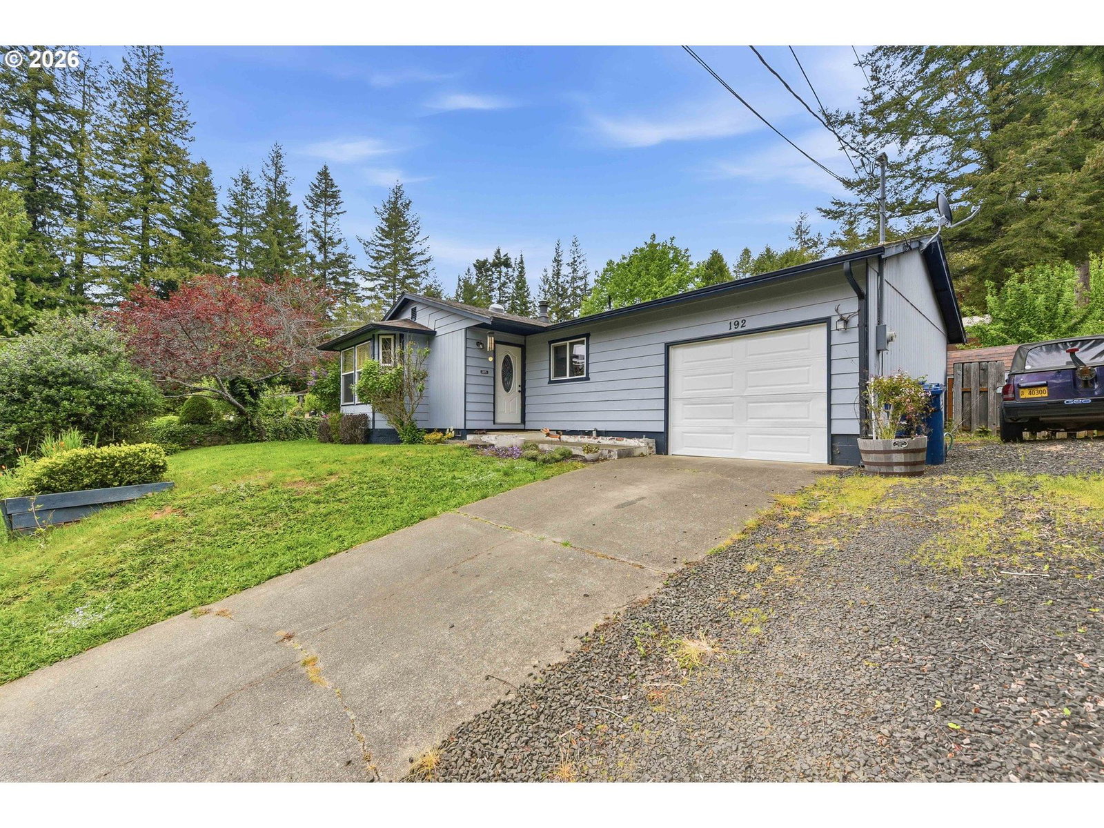 Listing photo 1 of 6