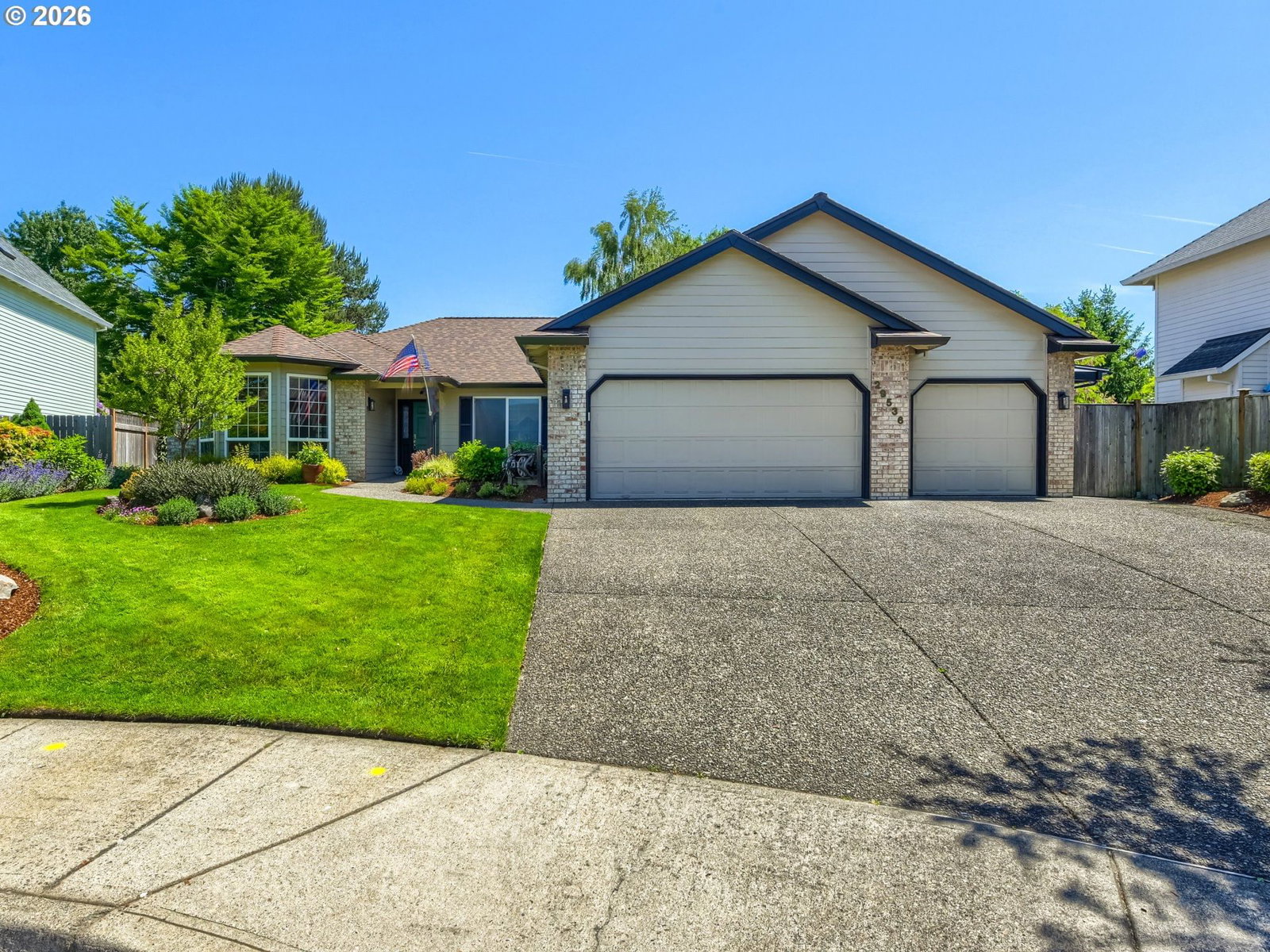 Listing photo 1 of 6