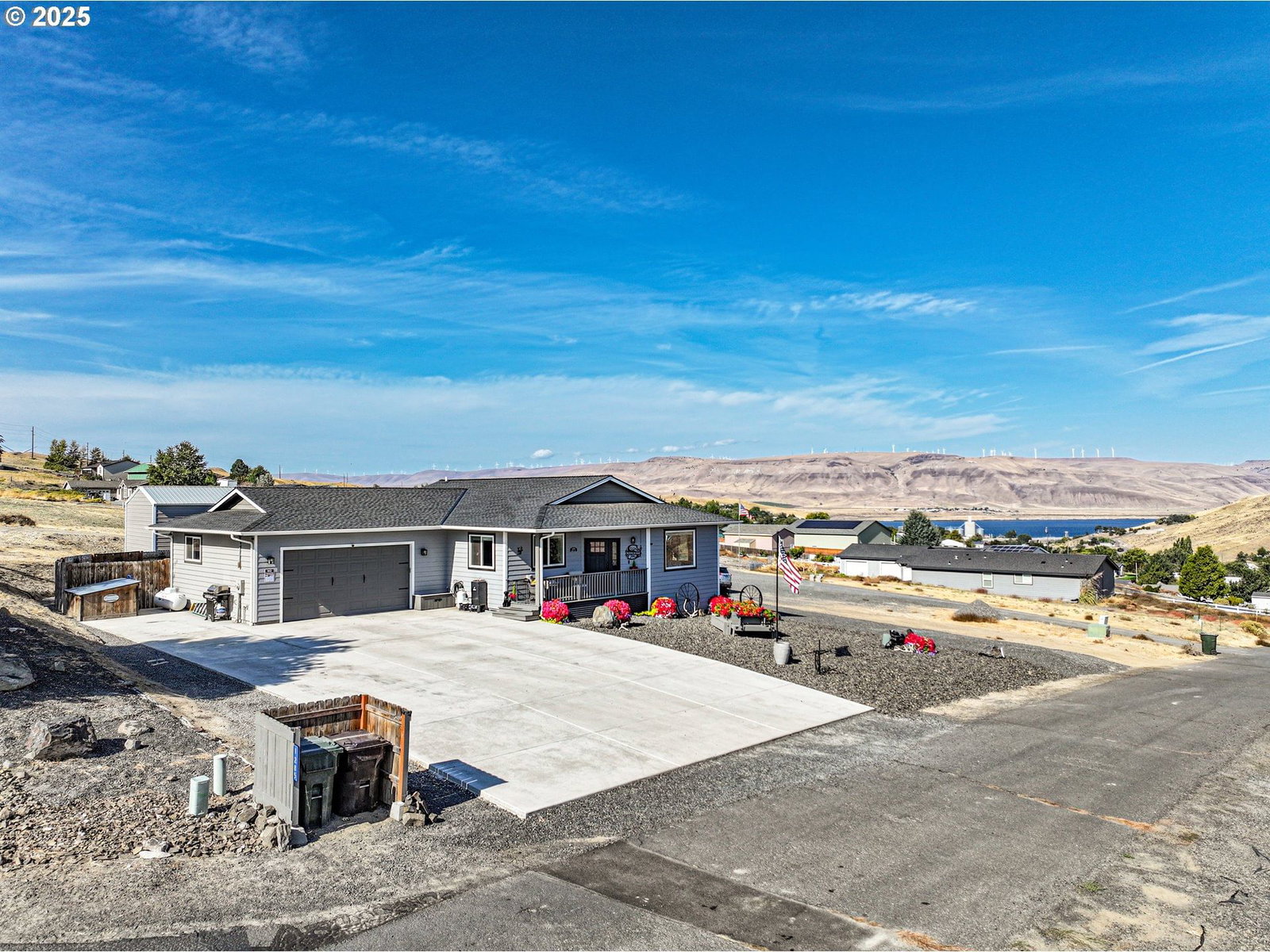 Listing photo 1 of 1