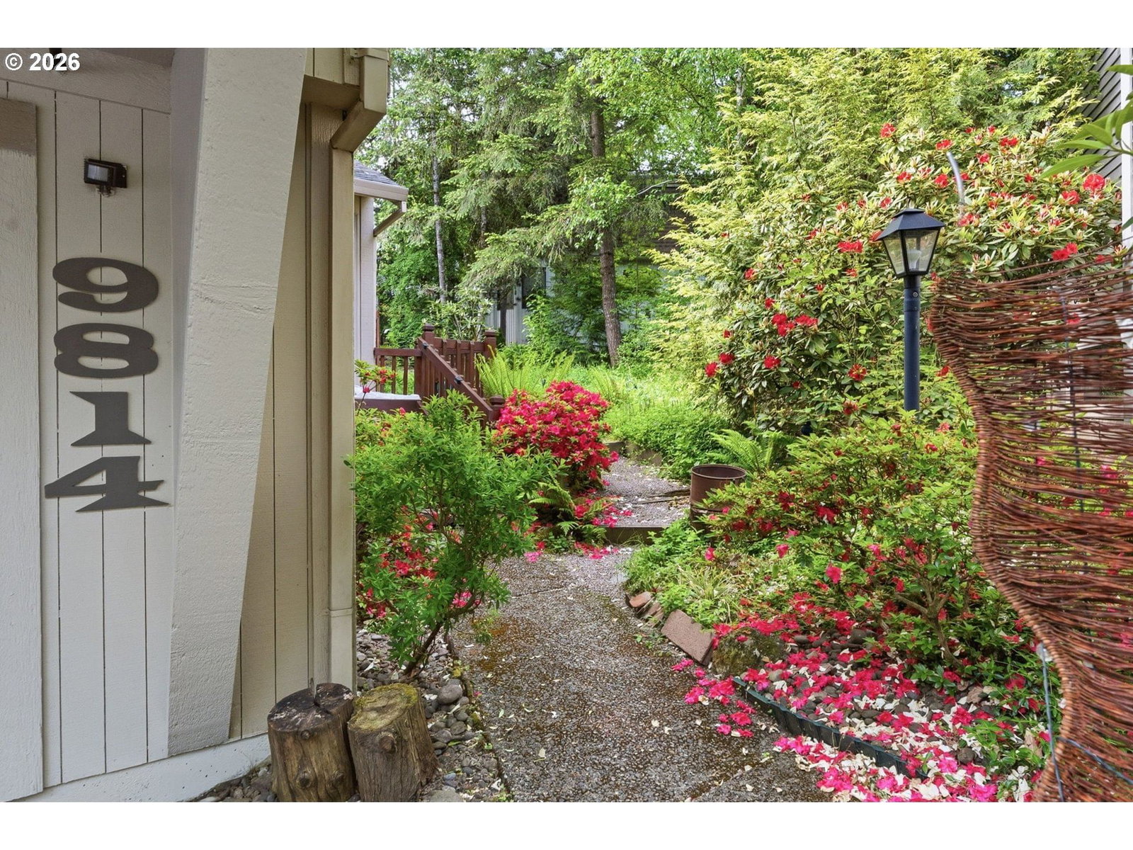 Listing photo 1 of 6
