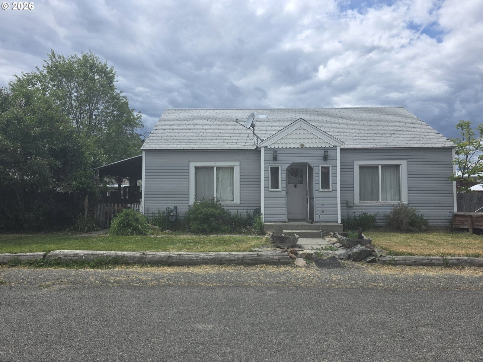 Listing photo 1 of 6