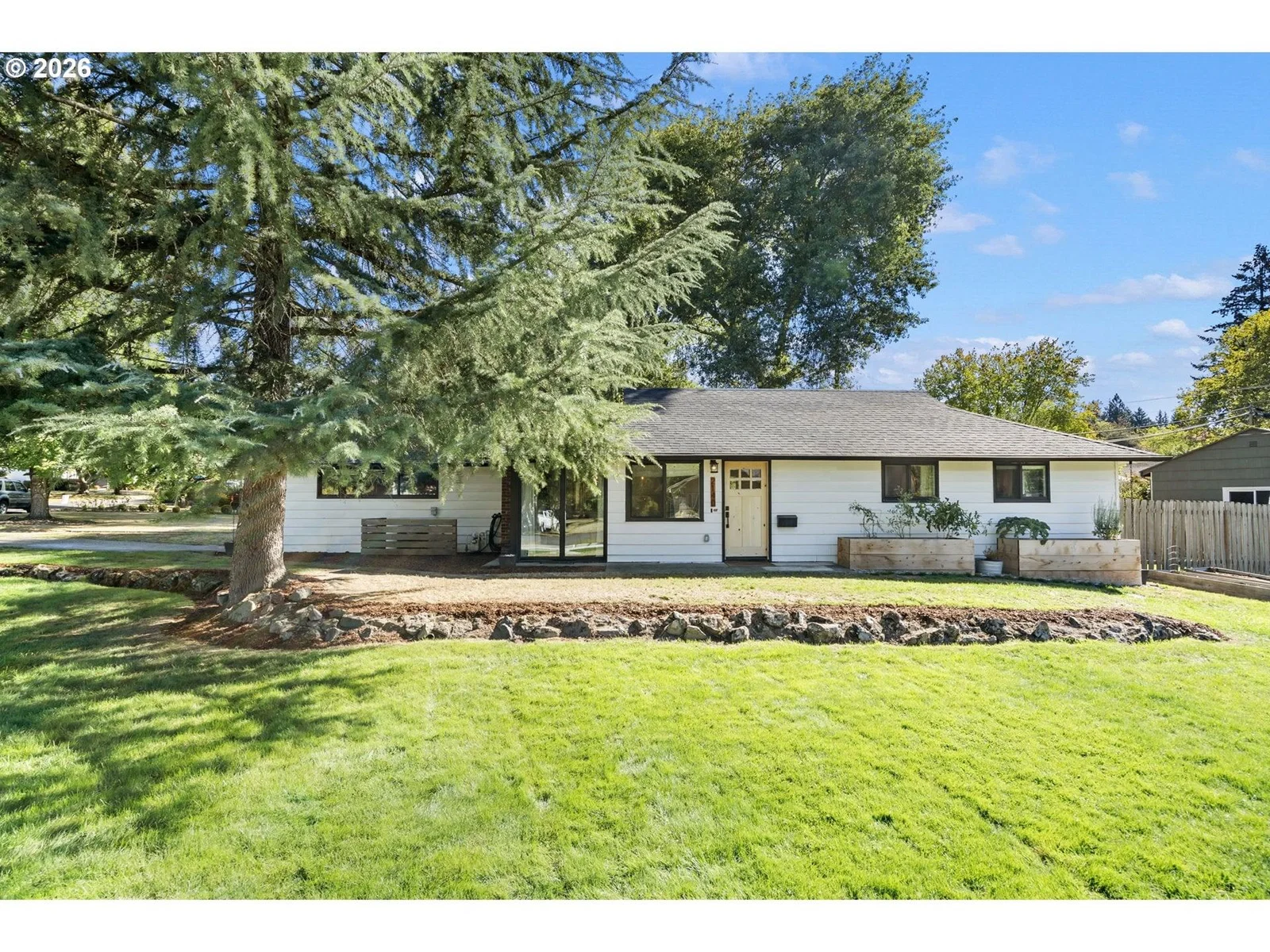 2140 SW HUNTINGTON AVE